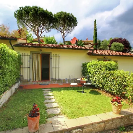 Belvilla By Oyo Holiday Home With Pool In Tuscany
